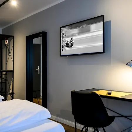 Nikii 3* レバークーゼン