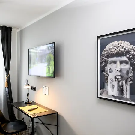 Nikii Hotel 3*