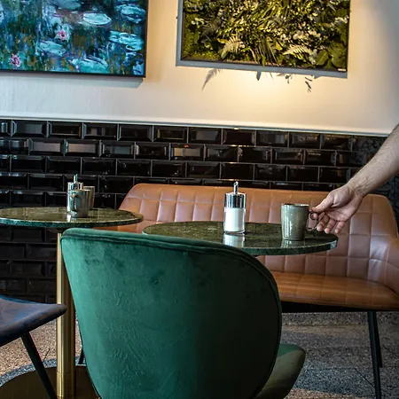 Nikii 3* 레버쿠젠