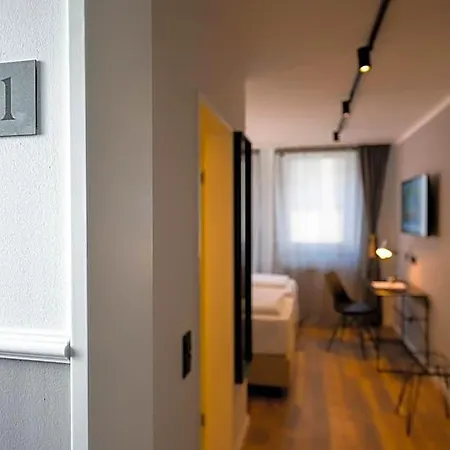 Nikii Hotel